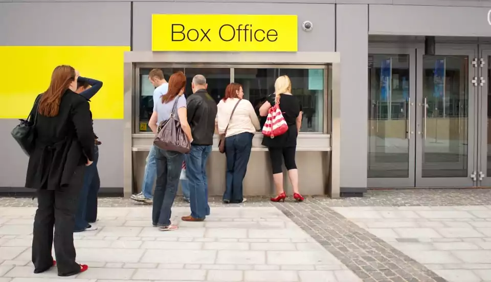 Virtual waiting rooms and online queuing for queue ticketing